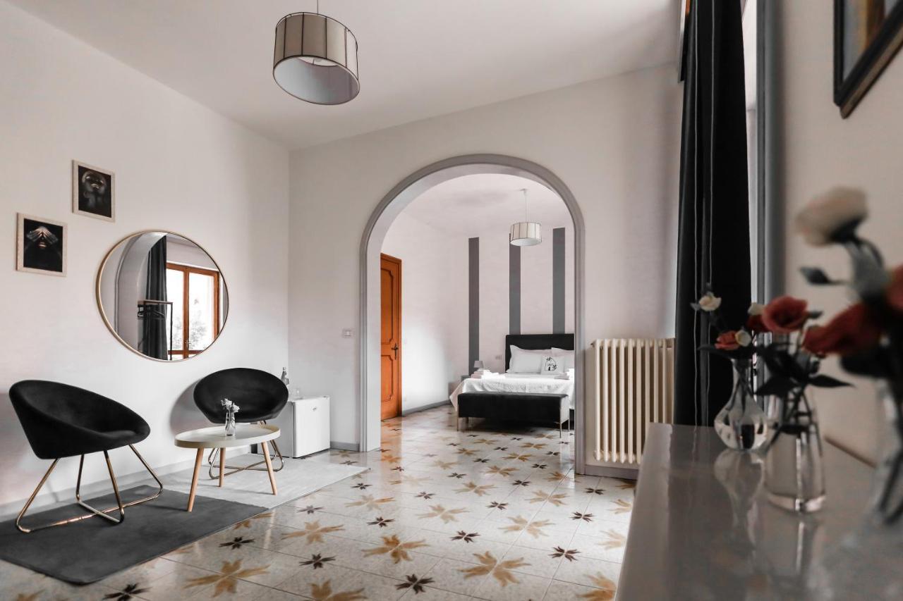 2 Santi - Suite And Rooms Лечче Екстер'єр фото
